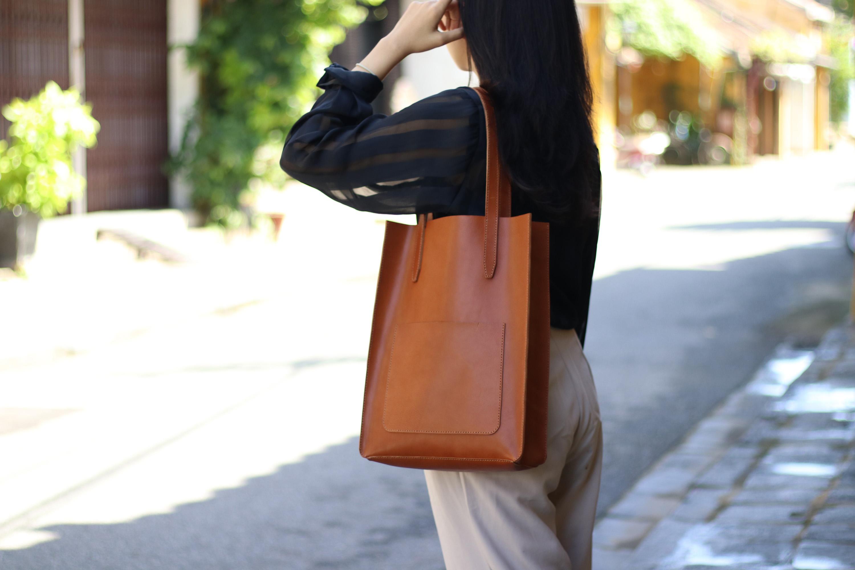 2. tote bag, leather bag
