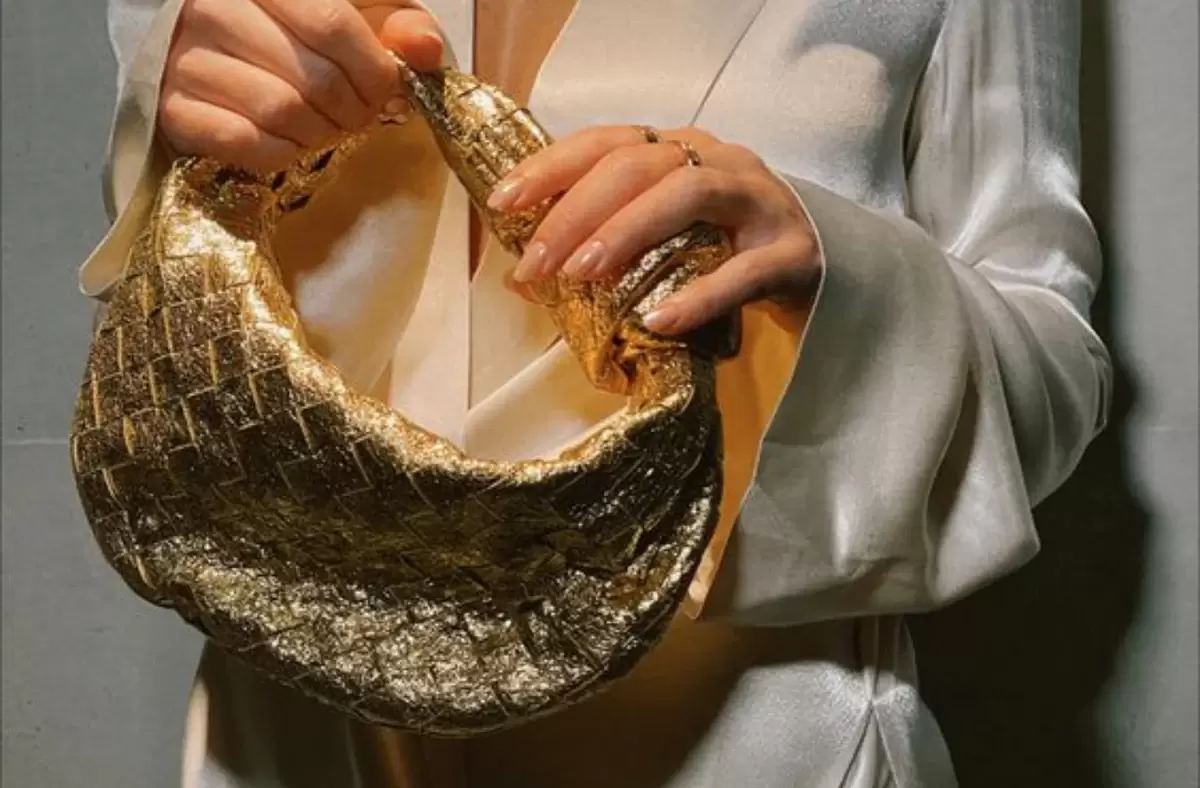 bottega-bag-dupe-gold-1701980981021_1200x
