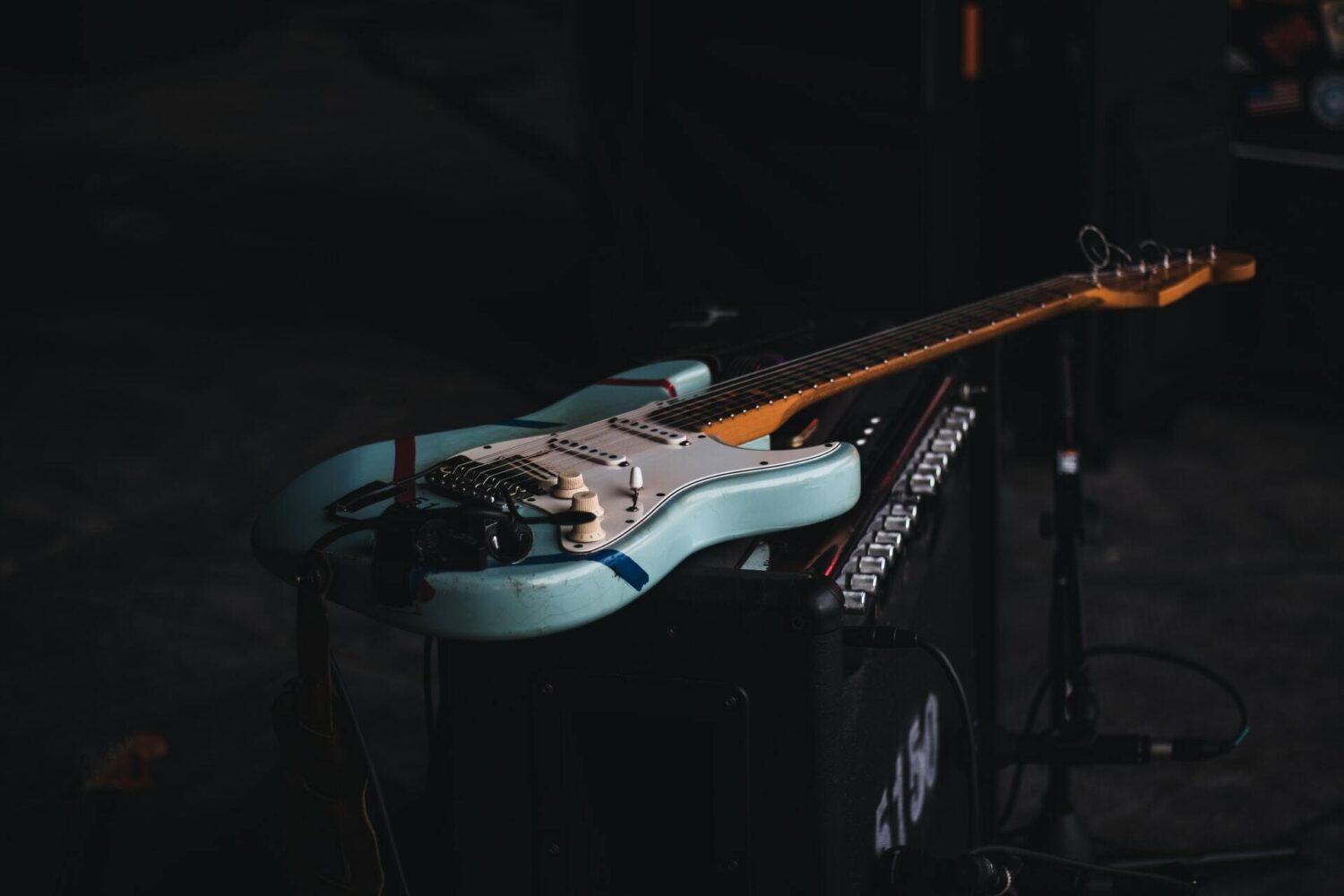 guitar-on-amp