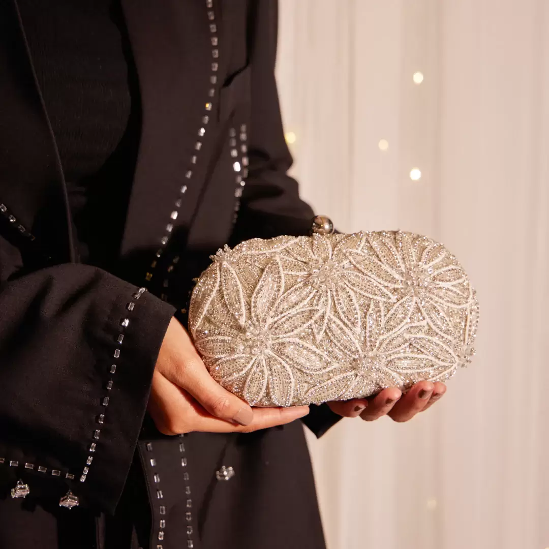 Silverflowerclutchbag_1080x
